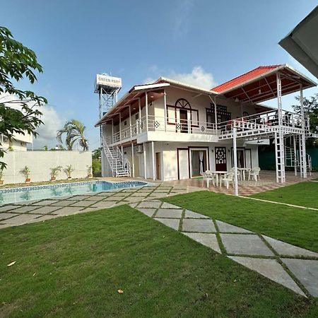 Villa Wistaria- Luxury 7Bhk Villa With Private Pool Alībāg Eksteriør bilde